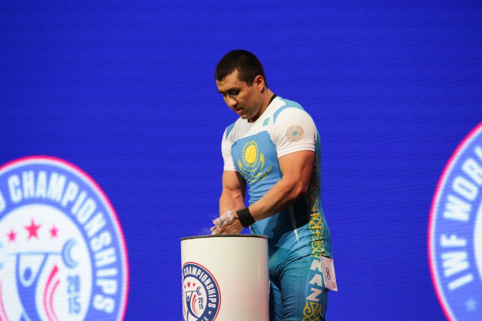 Ауыр атлетика. ӘЧ-2015. Алмас Өтешов күміс медаль иеленді (ВИДЕО)