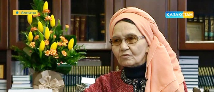 Зейнеп Ахметова: Атаның өсиетін жастарға айтып қалуға тырысамын