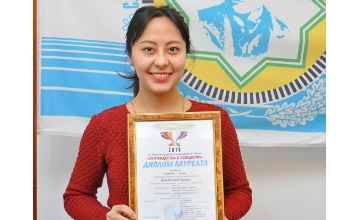 Барнауылдағы халықаралық фестивальде Құрманғазы күйін орындаған Жұлдыз Жұмаділова 1-ші орын иеленді