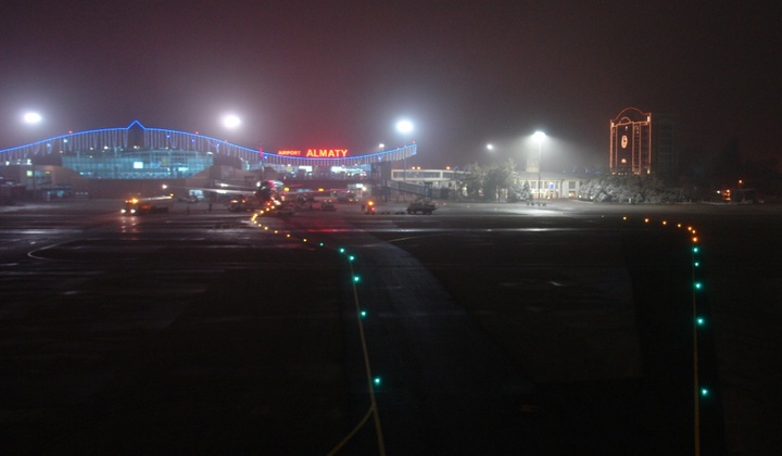 Алматы әуежайында ауа райына байланысты рейстер кейінге шегерілуде