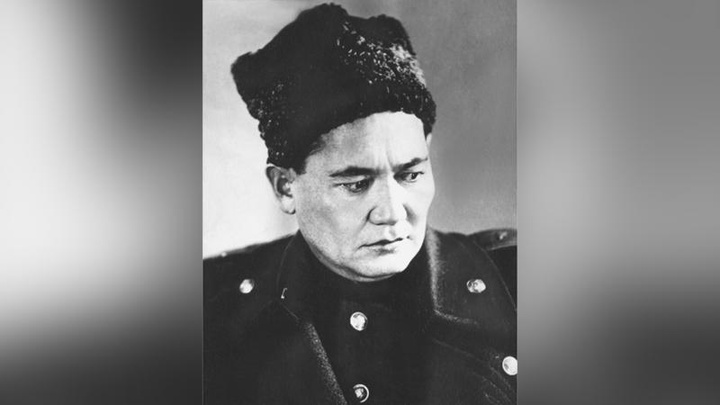 Қазақ радиосы эфирінен Бауыржан Момышұлы шығармаларының  аудио нұсқасы берілуде