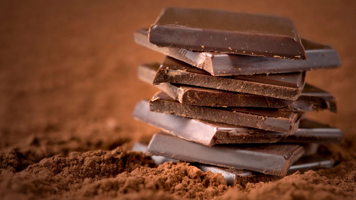 Жетілген және сексуалды Ақшаға арналған сюжеті бар порно