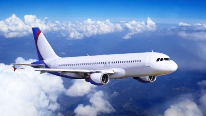 Үйде жасалған ұшақ бейнелері