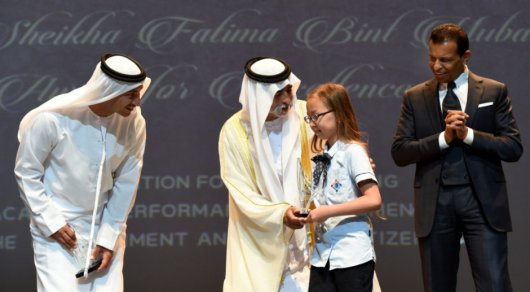 Араб шейхы 8 жастағы қазақстандық Сайора Шотпақоваға білім грантын табыстады