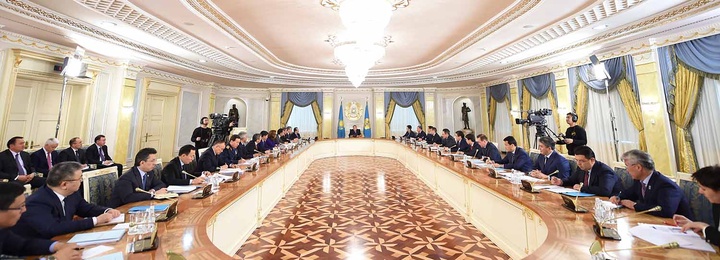 Елбасы: Әлемде қазір инвестиция тапшылығы орын алып отыр, дамушы нарықтардан капиталдың кетуі байқалуда