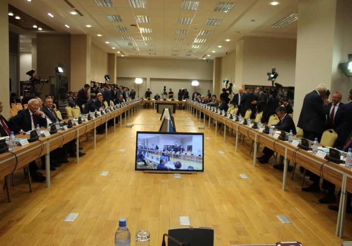 Жекеге берілетін жер көлемі шектеулі болуы тиіс - сенатор С.Елеусінов