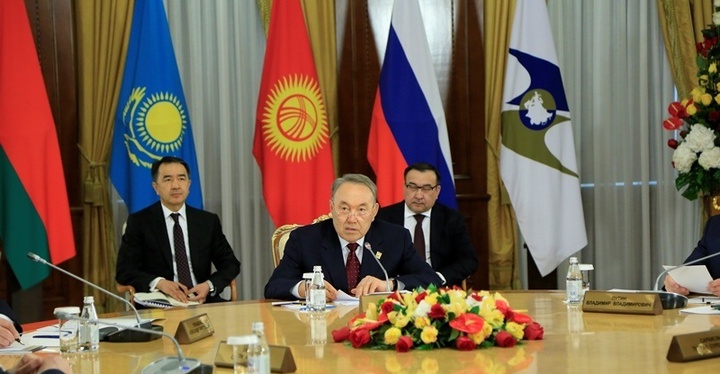 Астанада ЕАЭО-ға мүше елдер Президенттері 14 өзекті мәселені талқылауда