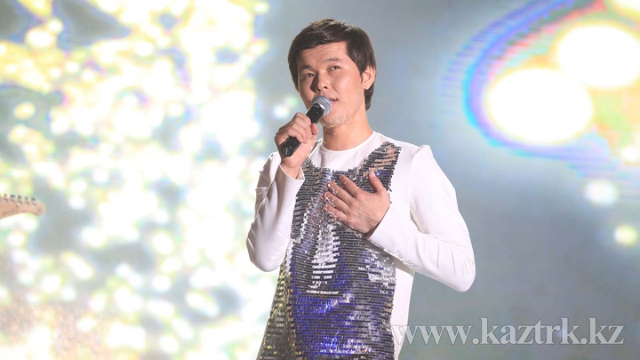 Ернар Айдардың «Сәлем, Қазақстан!» жобасы аясында өткен кешінен фоторепортаж