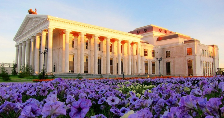 19 маусым «Астана Опера» сахнасында «ХХ ғасыр хиттары» атты концерт өтеді