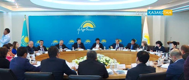 В Астане прошло заседание Правового совета при партии «Нұр Отан»