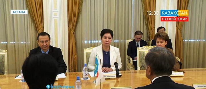 Гүлшара Әбдіқалықова Жапонияның Қазақстандағы Төтенше және өкілетті Елшісі Масаеси Камохарамен кездесті