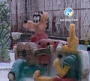 Жазасын өтеушілер қардан аққала соқты