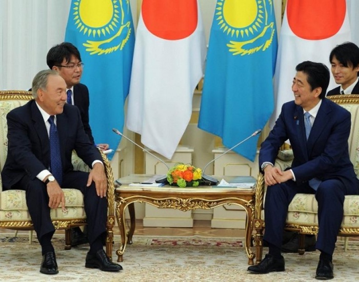 Синдзо Абэ Нұрсұлтан Назарбаевты Нагасакиге шақырды