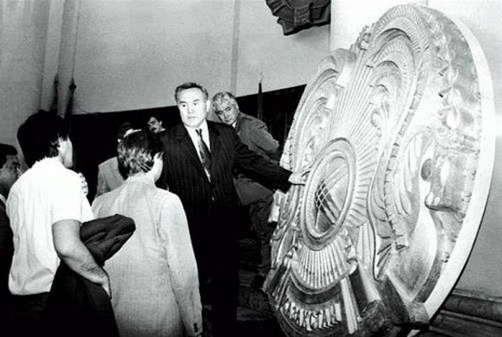  Елбасының 1992 жылғы ҚР жаңа мемлекеттік рәміздерін таныстыру салтанатында сөйлеген сөзі жарияланды 