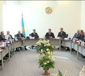 Ассамблея екі партиямен меморандумға қол қойды
