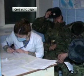 36 военных попали в больницу с отравлением в Кызылорде