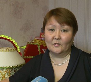 Гүлнәр Шаяхметова - картон қораптан тойбастар жасаудың шебері