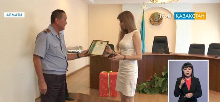 Батыл қыз марапатталды