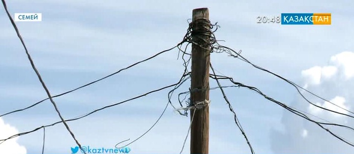 Семейде бір көшеде орналасқан 40-тан астам үй 7 жылдан бері жарықсыз отыр