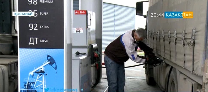 Ресейлік жүргізушілер бензинді Қазақстаннан алуда