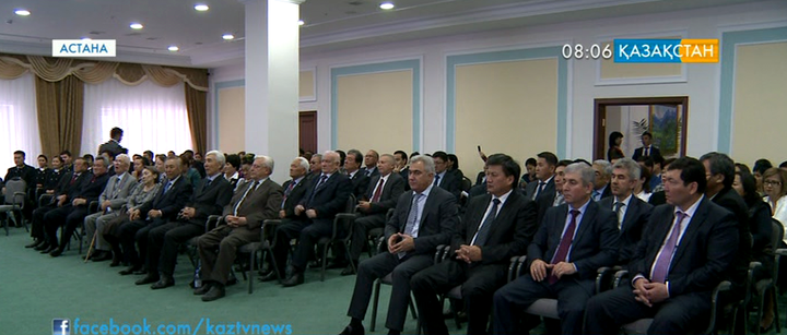 Жоғарғы сот төрағасы Қайрат Мәми қарттарды құттықтады