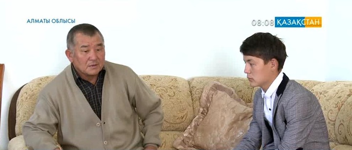 Жетім көрсең жебей жүр...