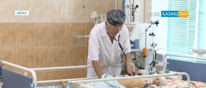 Ақтауда басына теледидар құлаған баланың көзі көрмей қалды