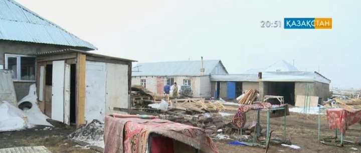 Қоянды ауылындағы заңсыз салынған үйлер сүріледі