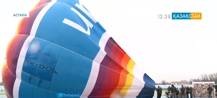 Елордада 32 метрлік әуе шары орнатылды (ВИДЕО)