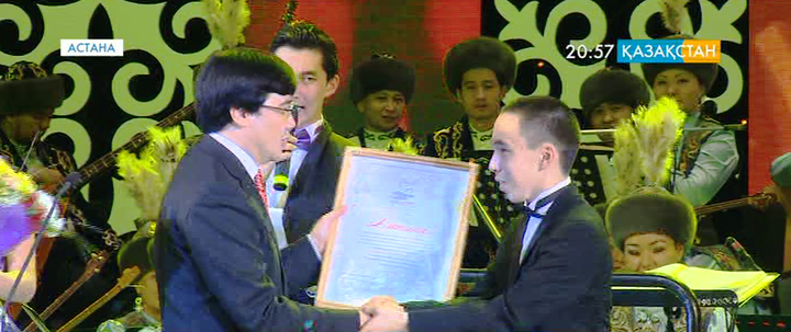 Рахат-би Әбдісағын  «Жылдың  ең   үздік  сазгері»  атанды