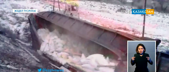 Жамбыл облысында жүк тиелген вагондар аударылды