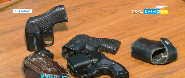 Қостанайлықтар Ішкі істер органдарына 70-тен астам қару  тапсырды