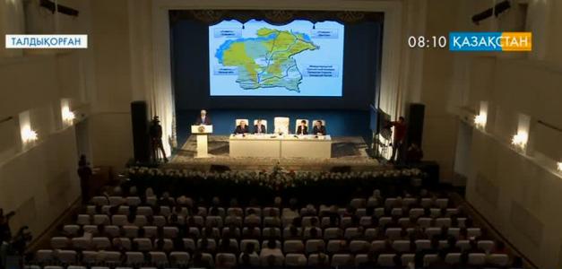 Аким Алматинской области провел отчетную встречу с населением