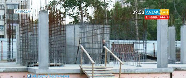 Павлодарда үш жыл тұрып қалған «Сарыарқа» шағын ауданында құрылыс жанданды