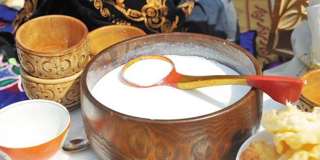 Егіндібұлақ ауылының тұрғыны Ералы Әбен 5 минут ішінде 10 тостаған қымыз ішіп, жұртшылықты таң қалдырды