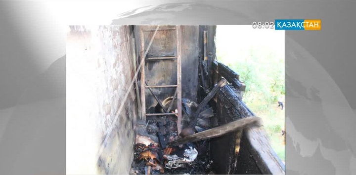 Қатты ыстық салдарынан Оралда көпқабатты үйде өрт шықты