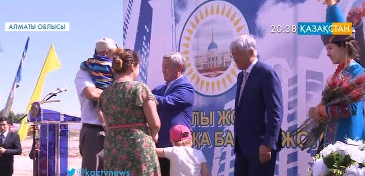 Бердібек Сапарбаев мемлекеттік бағдарламалардың орындалуын пысықтау мақсатымен Алматы облысына барды