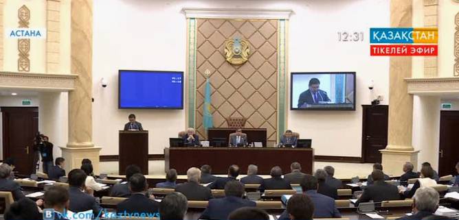 Парламент Сенатының жалпы отырысында Қырғыз Республикасының ЕЭО қосылу мәселесі талқылануда