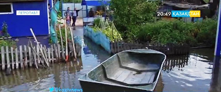 Петропавлда сенбі күні қатты жауын жауып, бірнеше үйді су кірген