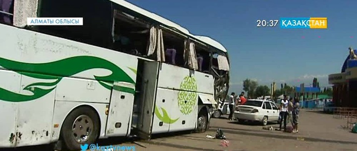 Алматы-Бішкек тас жолындағы жол-көлік оқиғасынан 15  жолаушы зардап шекті