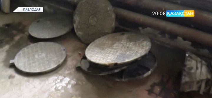 21 жастағы Павлодарлық тұрғын бес бірдей көшенің люк қақпақтарын ұрлаған