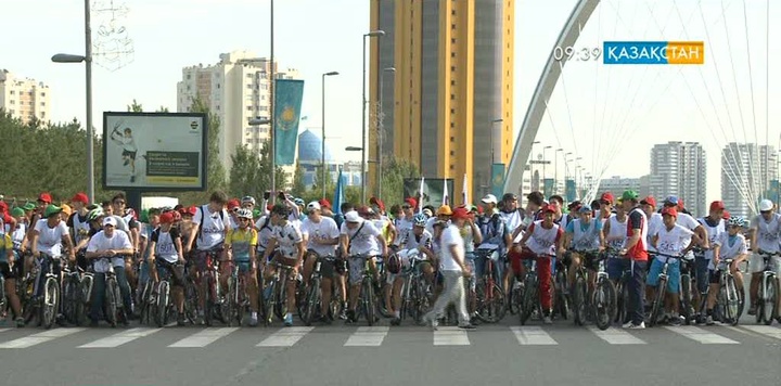 Астанада Конституция күніне орай велошеру өтті