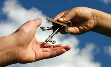 Атырауда Конституция Күні қарсаңында 144 отбасы жаңа пәтерге қоныстанды