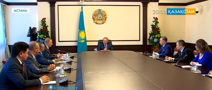 Президент Конституциялық кеңес мүшелерімен кездесті