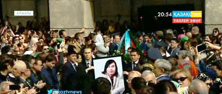 Қазақ елі Батырхан Шүкеновті ақтық сапарға шығарып салды