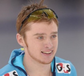 Денис Кузин выиграл дистанцию 1000 метров на контрольных стартах в Сочи