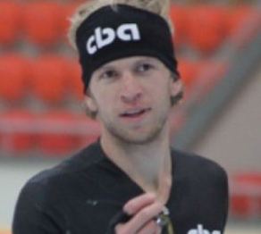 Конькимен жүгіруші Дмитрий Бабенко жүлдеге таласады