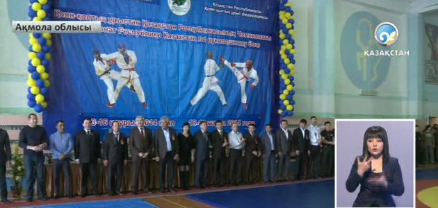 Қоян-қолтық ұрыс түрлерінен чемпионат басталды