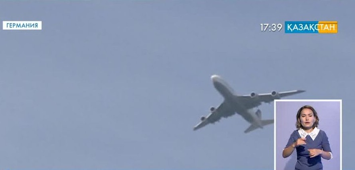 Чемпиондар мінген ұшақ Берлинге оралды