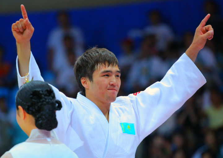 Әнұранымызды үлкен аренада шырқату бала кезгі арманым еді – Елдос Сметов